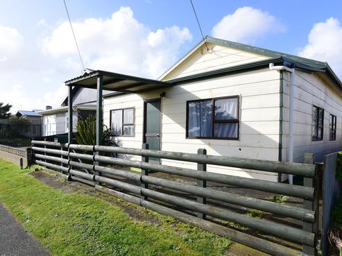 28 Seafront Road, Castlecliff