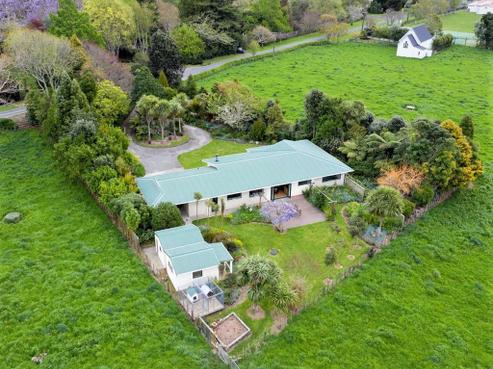 33 Mokena Kohere Street, Manakau