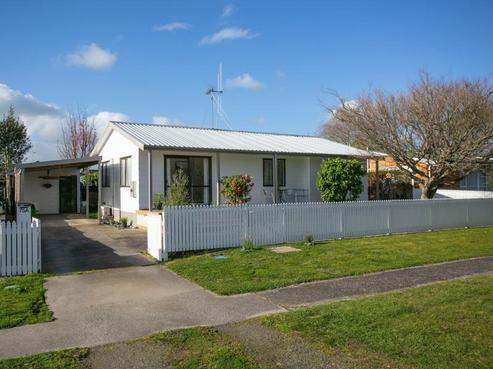 75A Campbell Street, Leamington