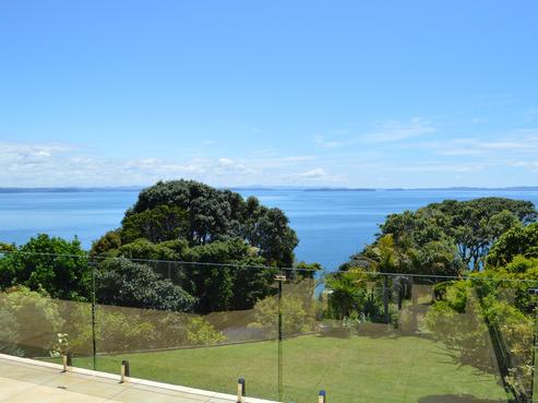 108 Pacific Parade, Army Bay