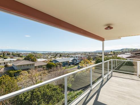 61 Marlborough Crescent, Richmond