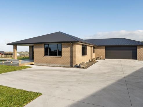 235R Pembroke Road, Stratford