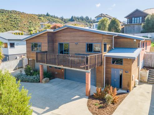 16 Birkinshaw Grove, Riverstone Terraces