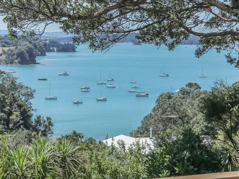 5 Barr Road, Mahurangi West