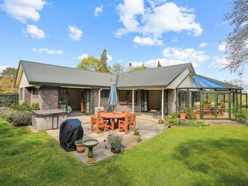 346 Gillard Road, Ngahinapouri