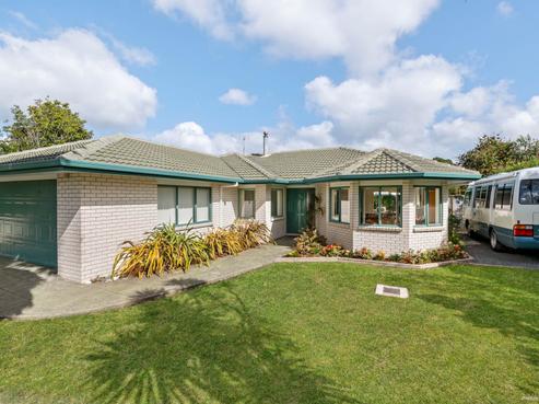 62 Kath Hopper Drive, Orewa