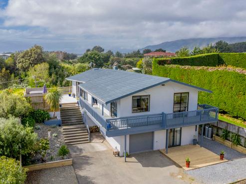 4 Frimley Terrace, Waikanae Beach