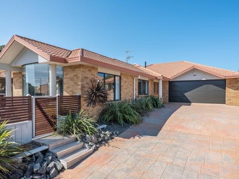 18 Kotuku Drive, Paraparaumu Beach