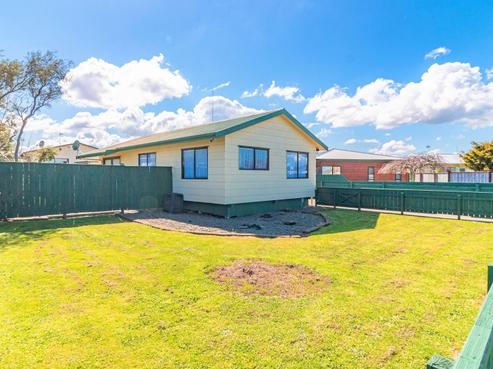 82 Fox Road, Springvale