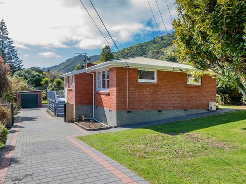 5 Kaka Street, Waikanae