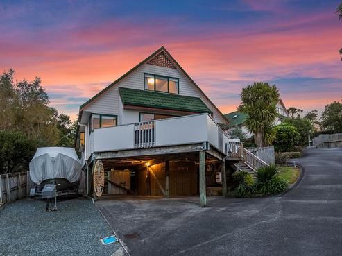 22 Brookvale Park, Stanmore Bay