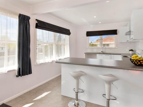 84 Edmund Road, Mangakakahi