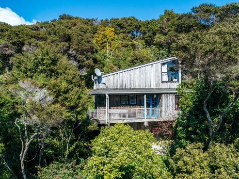 180 Ocean View Road, Oneroa