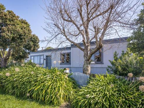 15 Hurley Road, Paraparaumu Beach