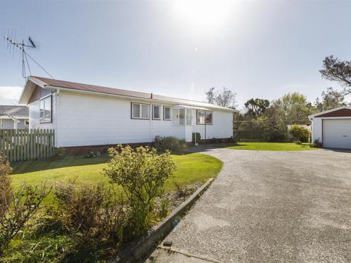 8 Walker Crescent, Bulls