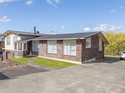 84 Guy Street, Dannevirke