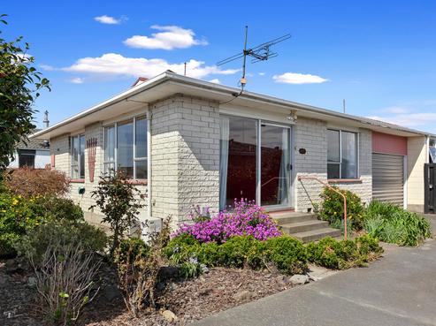 24 Bayswater Crescent, Bromley