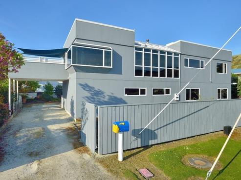 3 Domett Street, Mahia