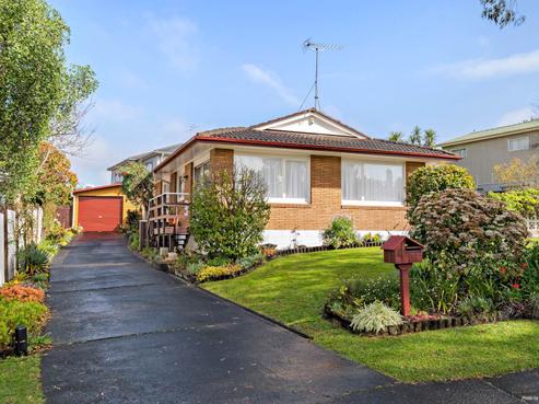 31 La Perouse Street, Botany Downs