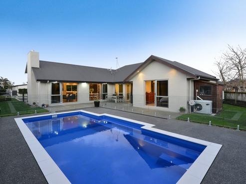 26 The Esplanade, Huntington