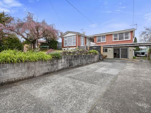 16 Mount View Drive, Mangakakahi
