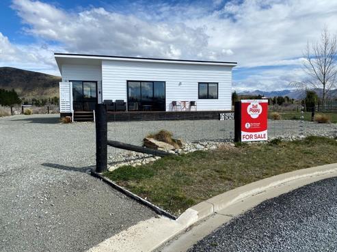 16 Cirrus Place, Omarama