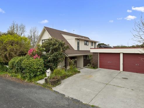 6 Brookview Court, Queenwood
