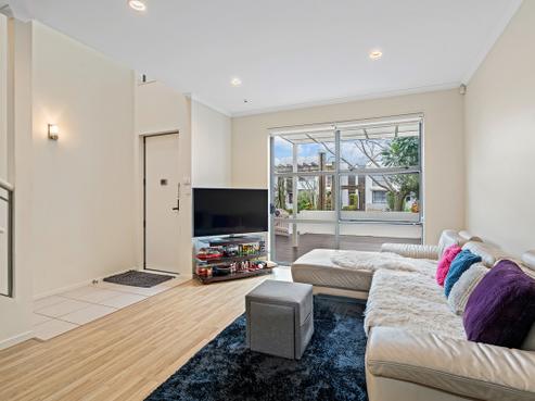 42 Figaro Crescent, Takanini