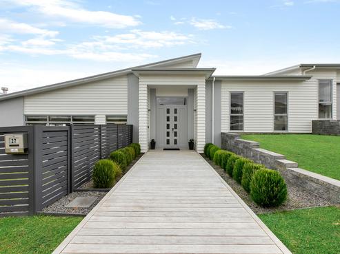 27 Karo Road, Beachlands