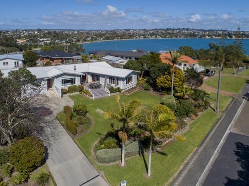 17 The Crescent, Tindalls Beach