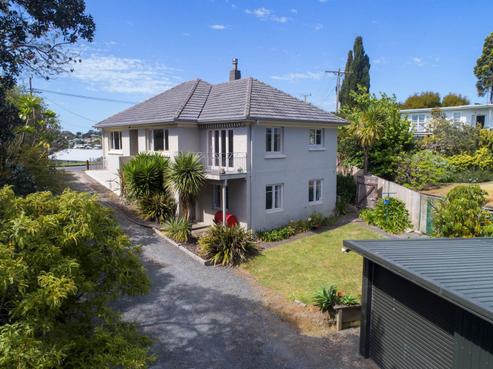 38 Anzac Road, Morningside