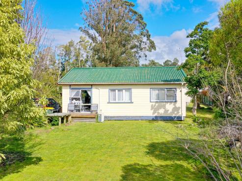 1045 State Highway 30, Awakeri