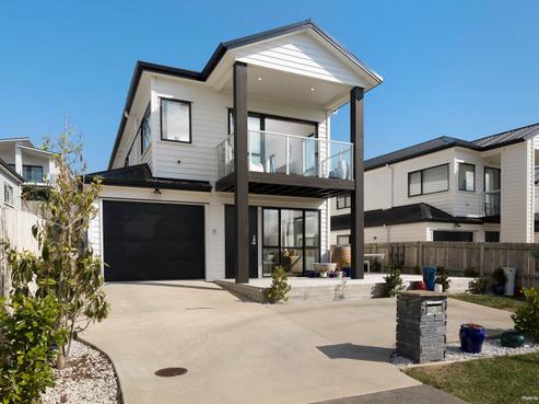 12 Atalanta Way, Beachlands