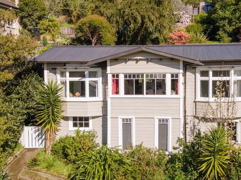 21 Queens Road, Stepneyville