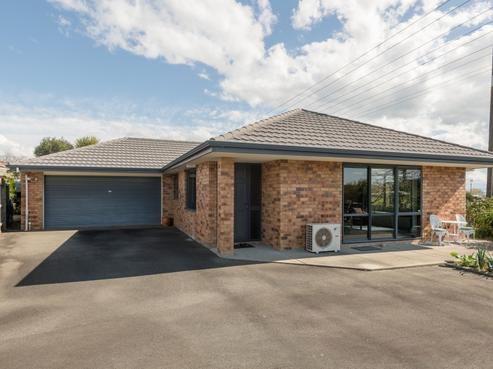 26 Neale Avenue, Stoke