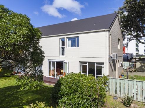316 Mansfield Street, Newtown