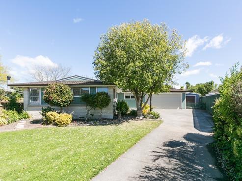503 Poplar Place, Akina