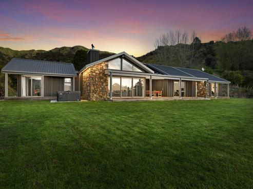201 Rangiora Road, Waikanae