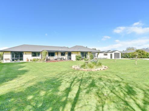 16 John Leith Place, Leithfield