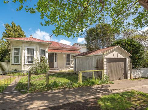 9 Halswell Street, Whanganui Central
