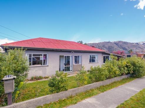 27 Newcastle Street, Clyde