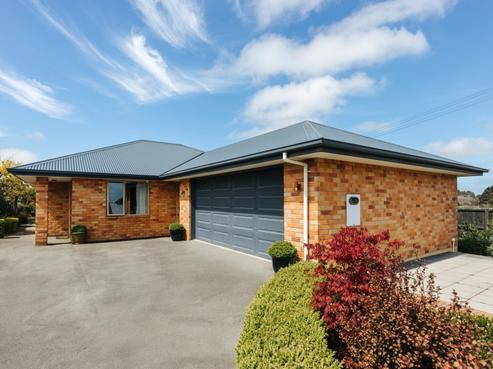 12 Baker Street, Weston