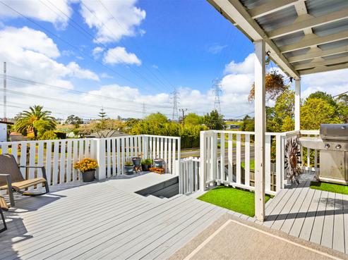 1/323 Triangle Road, Massey