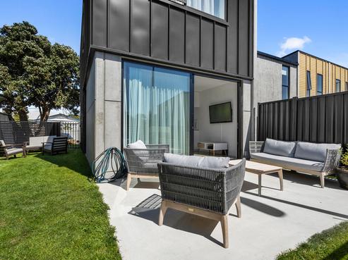 439D Jackson Street, Petone