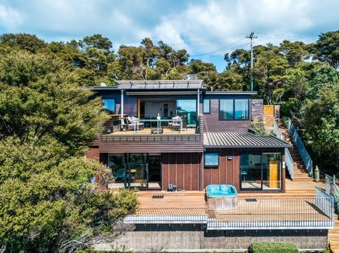 75 Queens Drive, Oneroa