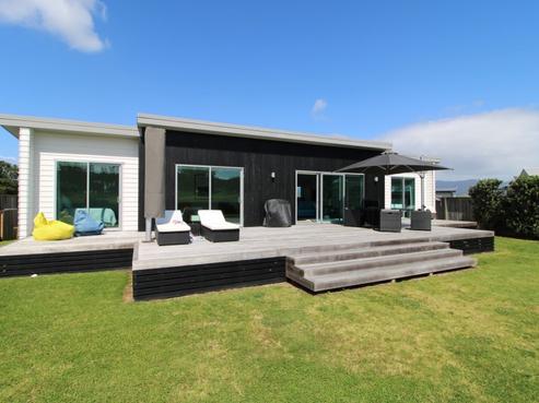 136 Kelly Jade Avenue, Matarangi
