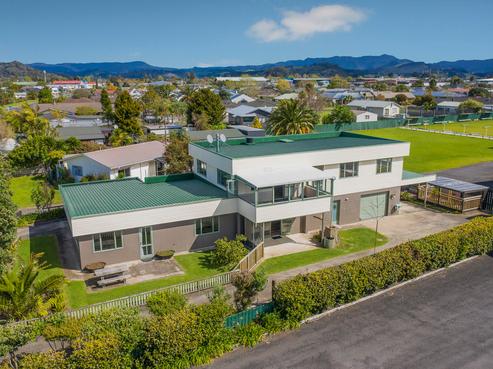 90 Cook Drive, Whitianga