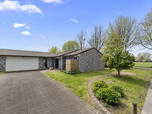 25 Commodore Avenue, Flagstaff