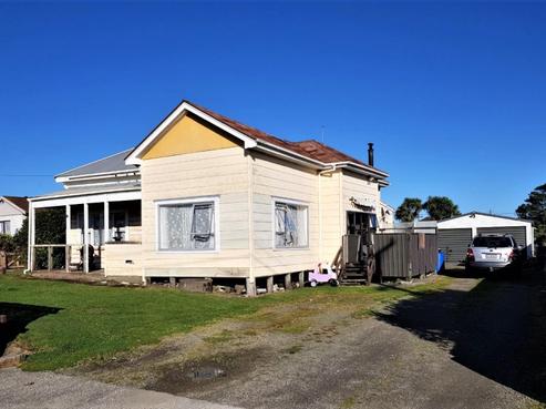 18 Russell Street, Westport