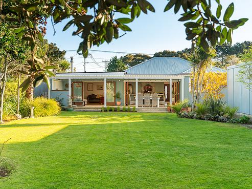 23 Rangihiroa Street, Waikanae Beach